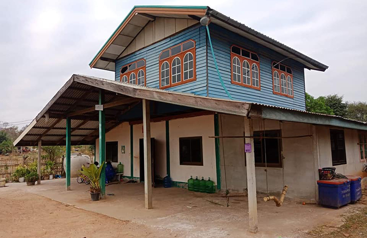 รีโนเวทบ้านไม้เก่า ให้เป็นบ้านสไตล์โมเดิร์นสมัยใหม่