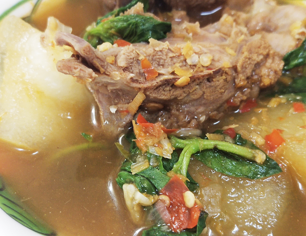 แกงไก่บ้านใส่ฟัก