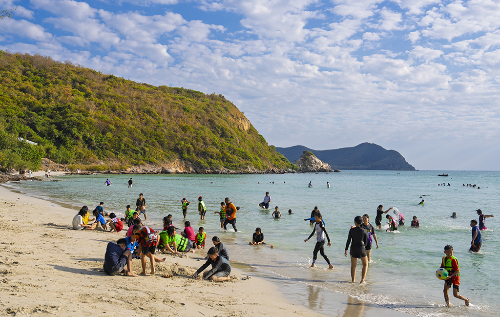 หาดน้ำใส